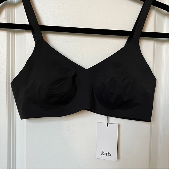 Knix Black Padded V-Neck Bra Size 2 NWT - Picture 4 of 7